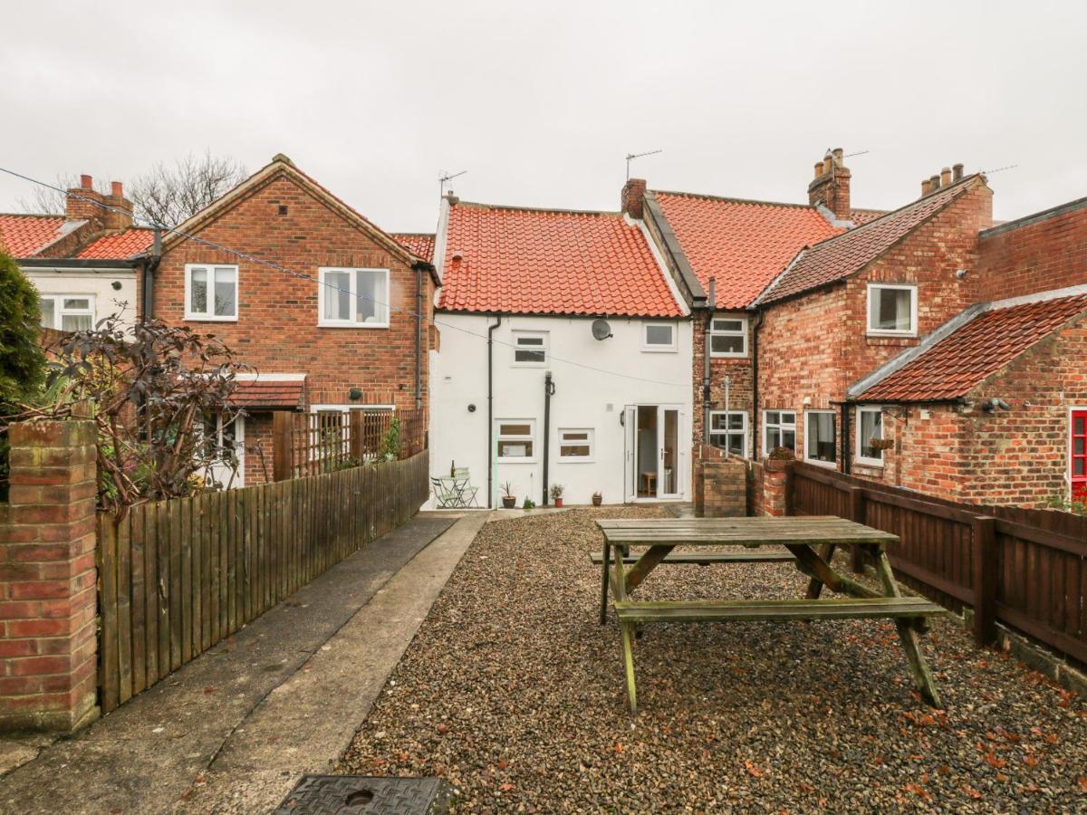 Barnaby Cottage Yarm Buitenkant foto